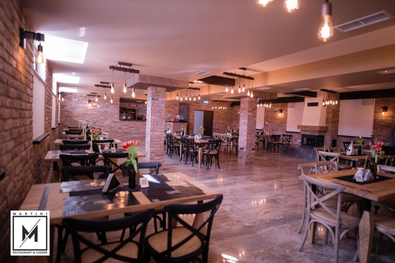 Martini Restaurant & Cazare Sebesel Exterior foto
